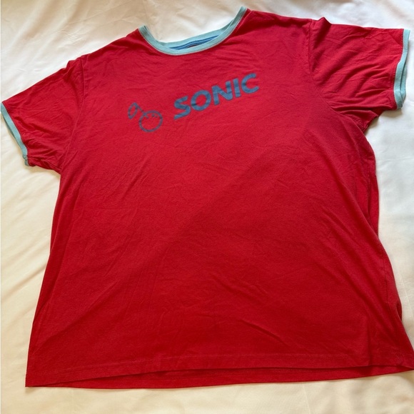 Sonic Red Short Sleeve Tee Size 2X - Picture 1 of 3